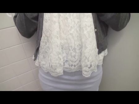 mujer hermosa masturbandose con pantymedias