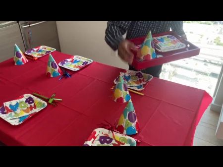 le regalo una doble penetracion a mi esposa de cumpleaños