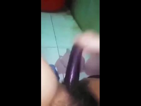 girl masturbating in room window