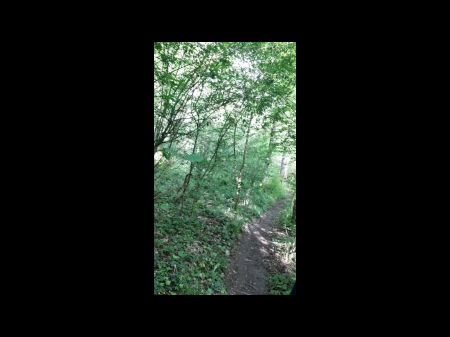 abuela sexo en el bosque