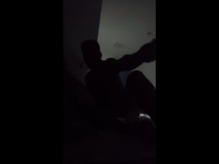 objeto socado no cu