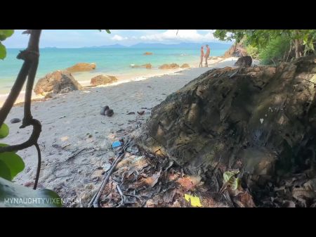 esposa follando con desconocidos en la playa