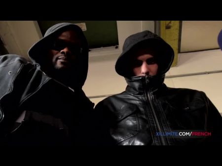 pelirroja es follada por 3 chicos en anime