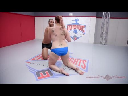 pelea de hombres sudados