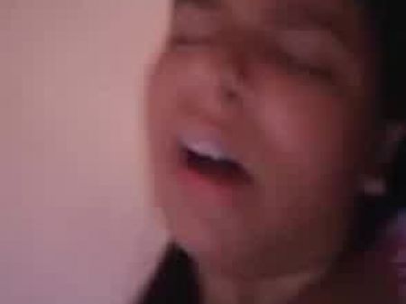 garota masturbándose