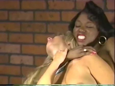 tetas atadas cinta ahdesibas