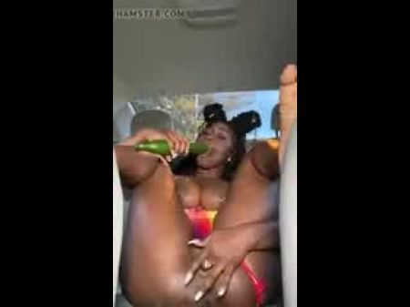 public squirt outdoor