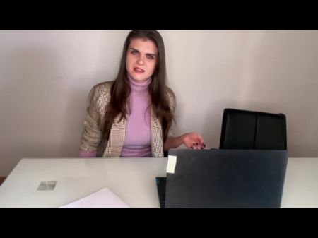 madura seduce a jovencita en boliche real