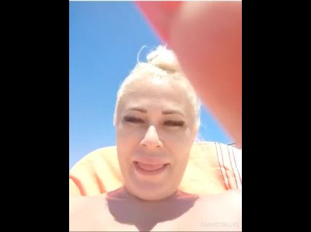 desnuda en la playa publica cmnf